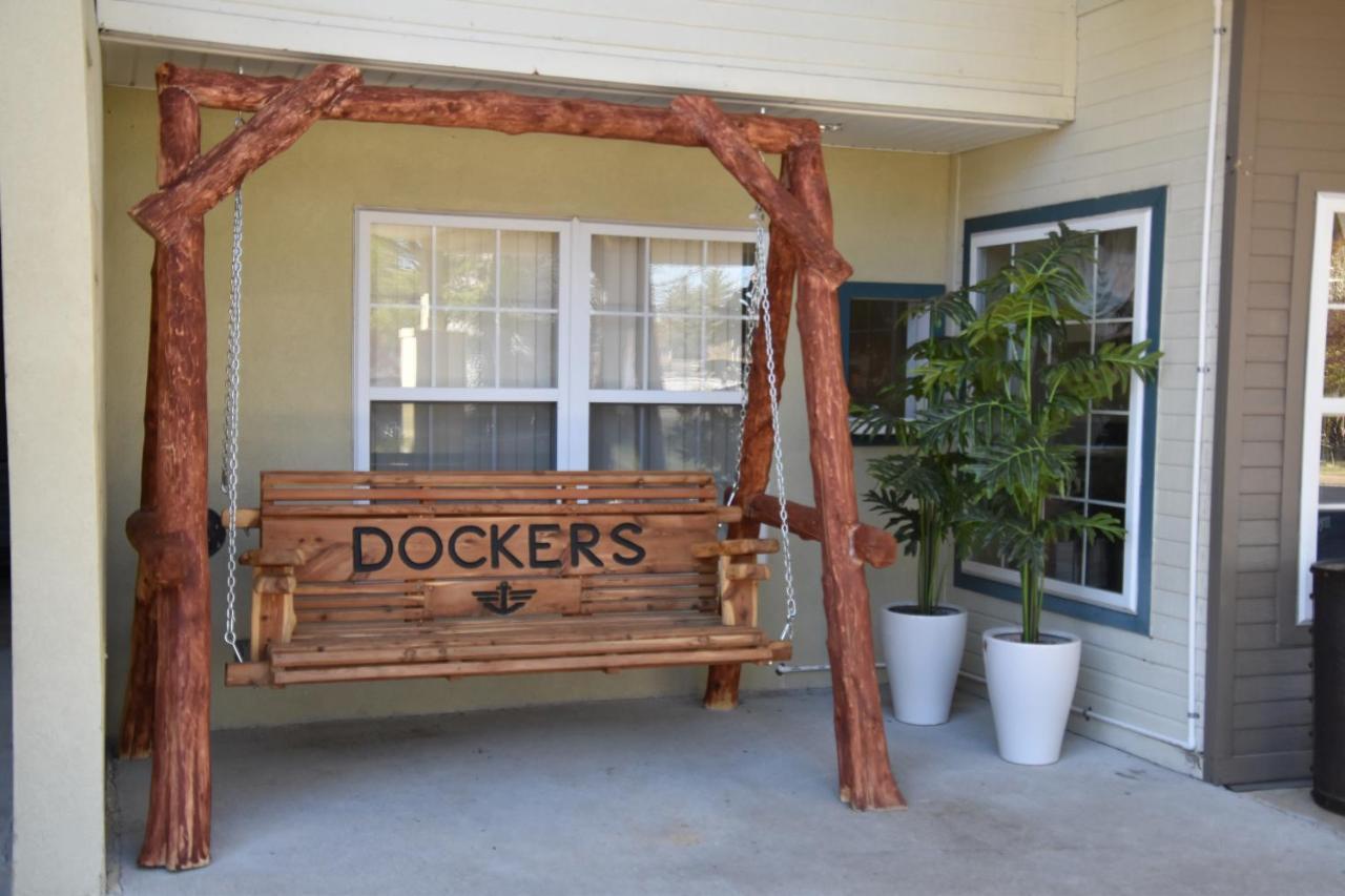 Docker'S Inn Branson Bagian luar foto