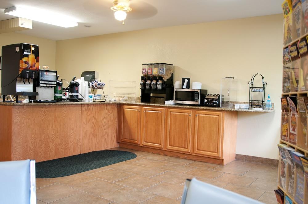 Docker'S Inn Branson Bagian luar foto