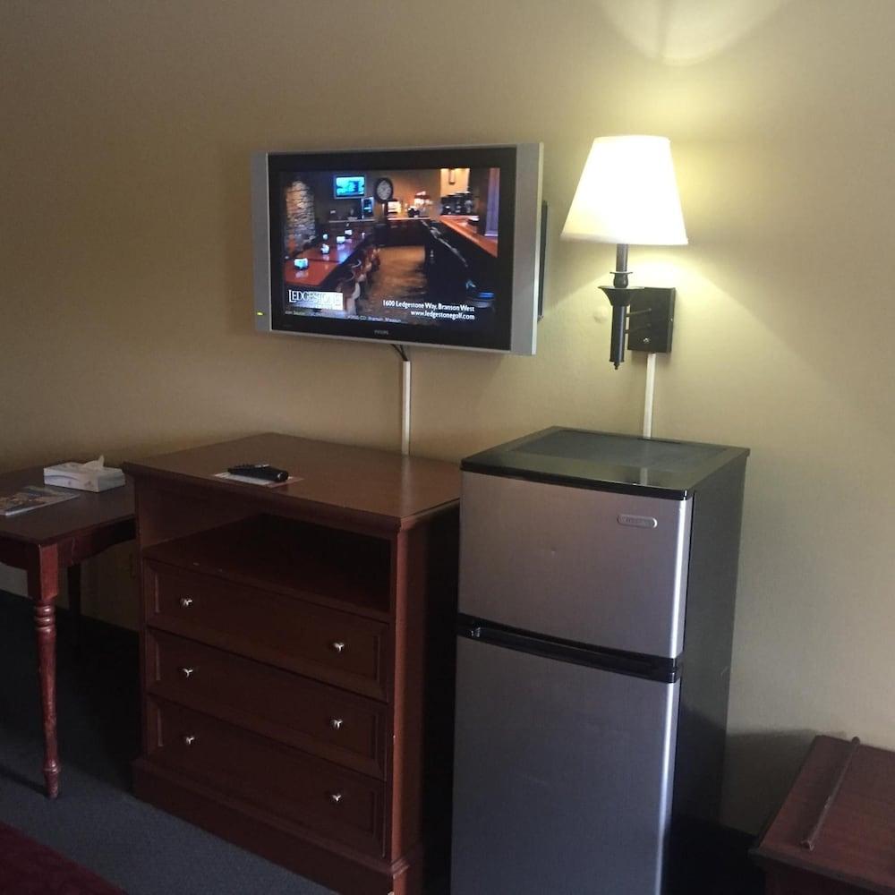 Docker'S Inn Branson Bagian luar foto